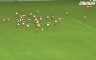 Video: Shinji Kagawa solo qua 30 cầu thủ nhí rồi lạnh lùng ghi bàn