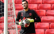 Sergio Romero suýt bị tịch thu xe