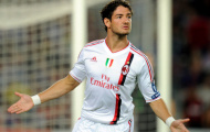 Video: Pha bóng làm khổ hàng thủ Barca của Alexandre Pato