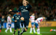 Được 'cứu', người Real Madrid khen Modric tới tấp