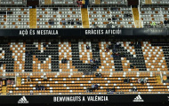 Valencia đá tệ, CĐV không tới sân, đòi 'tống cổ' Gary Neville