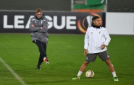 Klopp làm Firmino bẽ mặt trên sân tập