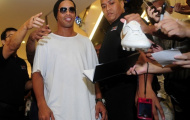 Chê lương bèo, Ronaldinho từ chối Premier League