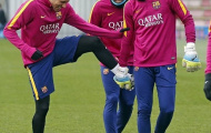 Đồng đội 'bắt tại trận' màn đá sau lưng của Neymar