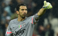 Video: Gianluigi Buffon - 20 năm vẫn bay lượn tốt