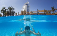 Djokovic 'nhởn nhơ' tại Dubai