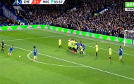 Video: Cú sút phạt của Hazard vào lưới Man City