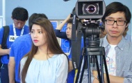 Phóng viên nữ cực xinh theo chân ngôi sao Jiangsu Suing sang Việt Nam