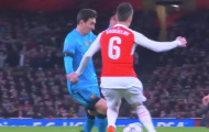 Video: Pha xâu kim cực kỳ tinh tế của Lionel Messi vs Koscielny