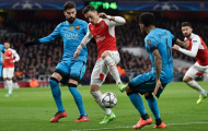 Video: Những pha đánh gót siêu ngẫu hứng của Mesut Ozil đêm qua