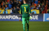 Stegen: Không chỉ là thủ môn của Barcelona