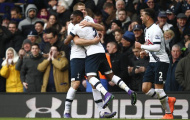 Ngược dòng ngoạn mục, Tottenham bám sát ngôi đầu