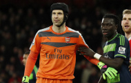 Thua Swansea, Arsenal còn mất thêm trụ cột