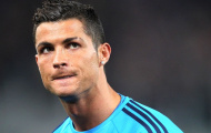 Biểu diễn 'rabona' thất bại, Cristiano Ronaldo bối rối