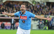 Higuain ghi bàn ầm ầm, Napoli miệt mài bám đuổi Juve
