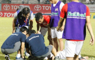 Phan Thanh Hậu gục trên sân, HAGL lại thiệt quân