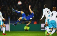 Video: Pha 'ngả bàn đèn' giúp Leicester City tiến gần đến chức vô địch NHA