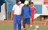 QBV Nguyễn Minh Phương khép nép bên HLV lão làng Trần Bình Sự