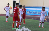 Hy hữu: Hai chú chó vào sân cắn cầu thủ ở VCK U19 Quốc gia