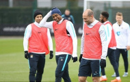Sao Man City thoải mái cười đùa trước đại chiến với M.U