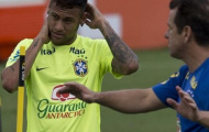 Tới lượt Neymar đau cơ, Barca lại lo sốt vó