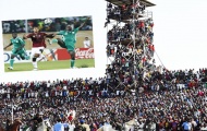 Choáng vì cảnh tượng CĐV lúc nhúc xem Nigeria-Ai Cập