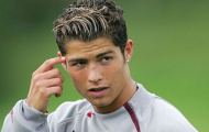 Cristiano Ronaldo và 10 kiểu tóc gắn liền tên tuổi