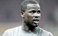 Sốc: Vừa mua được Eboue, Sunderland đã thanh lý