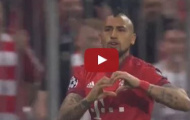 Video: Arturo Vidal chơi rất hay trong trận Bayern Munich - Benfica