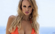 Rhian Sugden - fan nữ M.U thiêu đốt mọi ánh nhìn