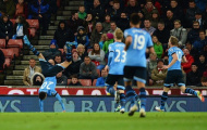 Dele Alli 'nhào lộn', Tottenham diệt gọn Stoke