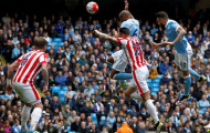Thảm sát Stoke City, Man City khiến M.U lo ngay ngáy