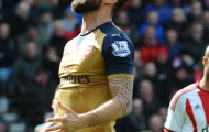 Biến bàn thắng thành cơ hội, Giroud khiến Wenger phùng má bất lực ngoài sân
