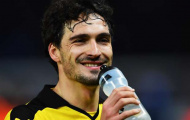 Mats Hummels cách Bayern Munich 'một bước chân'
