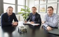 Dortmund giữ chân trụ cột đến năm 2021