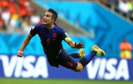 Video: Van Persie và 20 pha đánh đầu đỉnh nhất