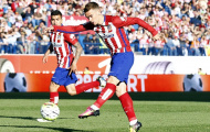 Mr 40s lộ diện, Atletico thắng tối thiểu