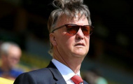 Áp sát Top 4, Van Gaal nguyện làm... CĐV Arsenal