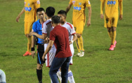 V-League: Có nên bố trí thêm hai trợ lí trọng tài ở khu vực cầu môn?