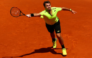 Wawrinka và Nishikori 'lê lết' vào vòng ba