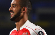 HLV Arsene Wenger chốt tương lai trò cưng Walcott