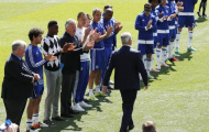 Cầu thủ Chelsea xếp hàng vỗ tay đón Ranieri về “nhà xưa”