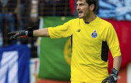 Iker Casillas được gọi vào La Roja: Cố đấm ăn xôi