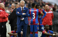HLV Pardew tố Clattenburg thiên vị Man United
