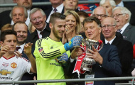 MU 'trảm' Van Gaal: Sướng hơn cả giành Cúp