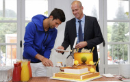Djokovic đón sinh nhật thứ 29 ở Roland Garros