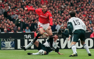 Video: Cú lốp bóng đỉnh cao của Eric Cantona