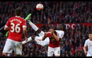 Video: Cú lật bàn đèn tuyệt đẹp của Christian Benteke vs M.U