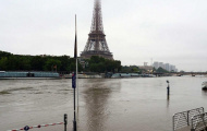 Tai họa đe dọa EURO 2016: Paris chìm trong biển nước