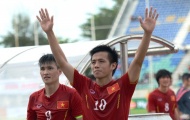HLV Singapore ấn tượng với Công Vinh, Văn Quyết